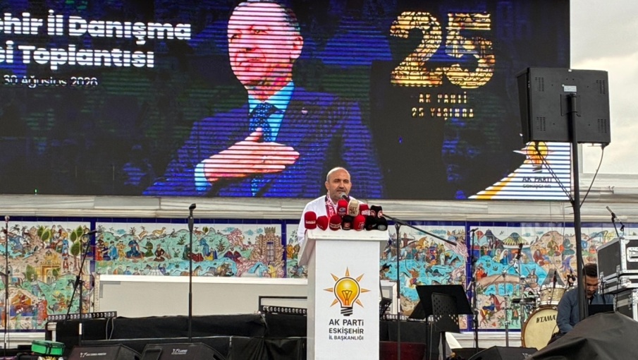Gürhan Albayrak’tan Dede Korkut çıkışı: “Biz belge soruyoruz, sizden belge bekliyoruz”